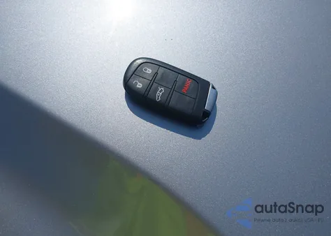 2017 Dodge Challenger R/T из США, поврежденный, VIN 2C3CDZBT4HH548723